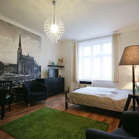 Apartman Mrakodrap Plzeň Eksteriør bilde